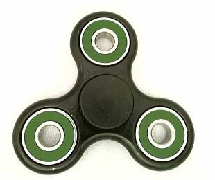 Fidget Hand Spinner Toy with Center Ceramic Bearing, 3 outer green Bearings