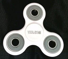 White Fidget Hand Spinner Toy with Center Ceramic Bearing, 3 outer Grey Bearings